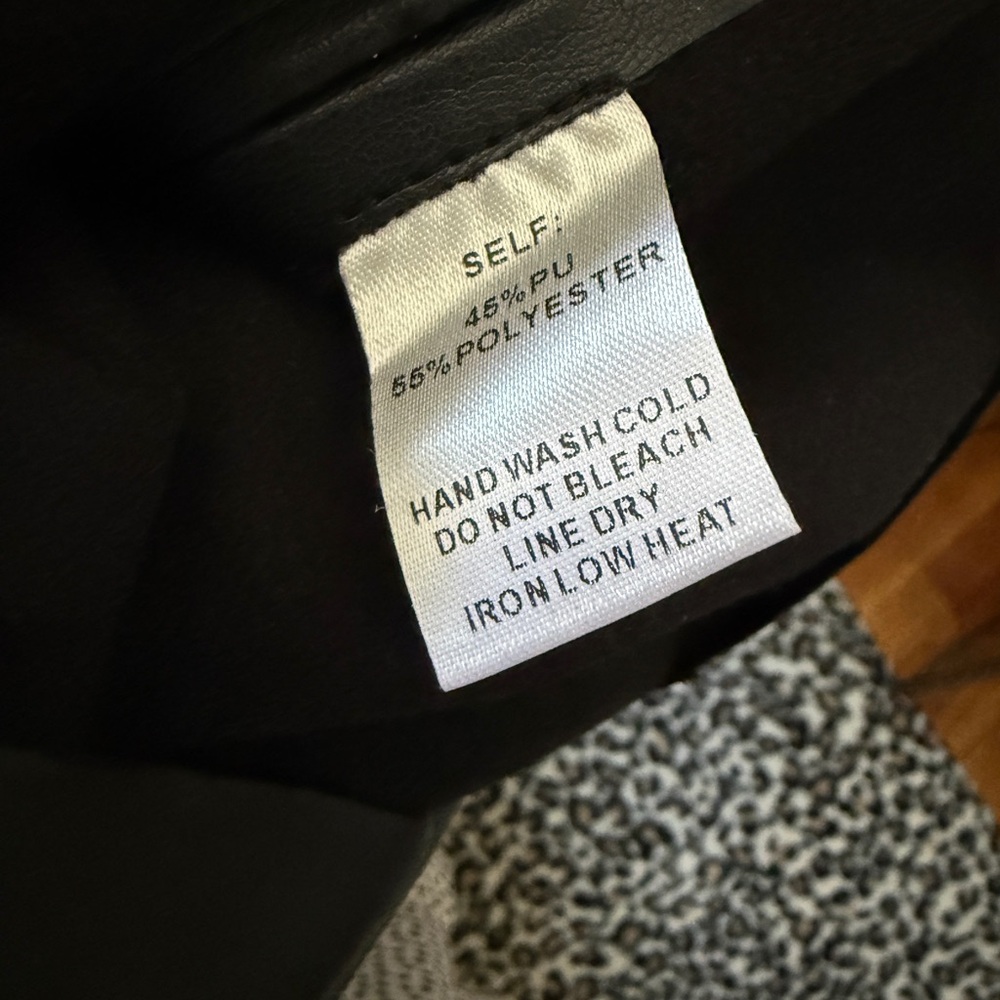 Bluivy Black High-Waist Faux Leather Paperbag Shorts with Tie - Picture 4 of 4